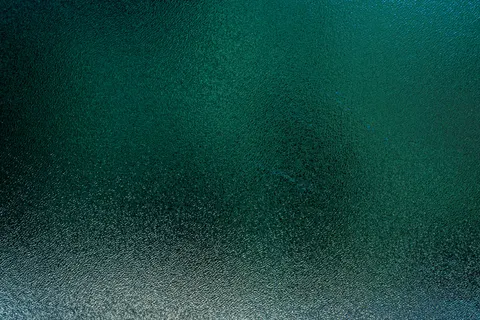 والپیپر شیشهٔ بلورین با کیفیت 4K · abstract · 3840×2560