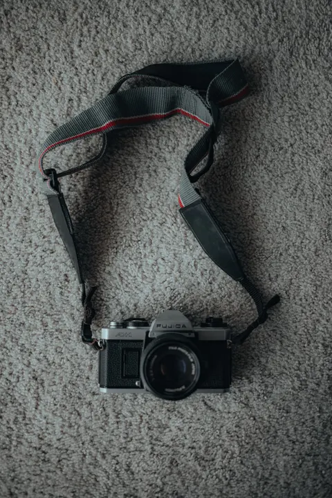 Vintage-Kamera Handy-Hintergrundbild · retro · 1440×2160