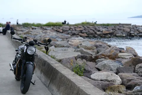 Motorcycle 4K Wallpaper · cars · 3840×2560