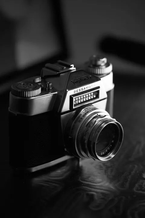 Vintage-Kamera Handy-Hintergrundbild · retro · 1440×2159