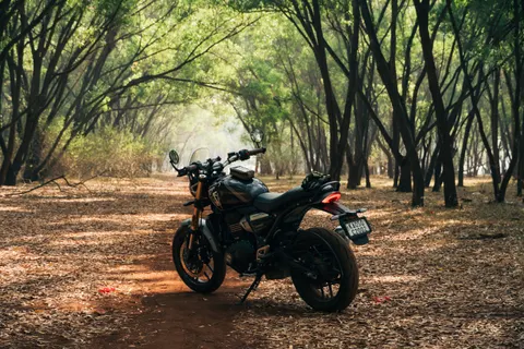 Fondo de pantalla Motocicleta 4K · cars · 3840×2560