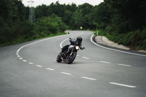 والپیپر موتورسیکلت با کیفیت 4K · cars · 3840×2560