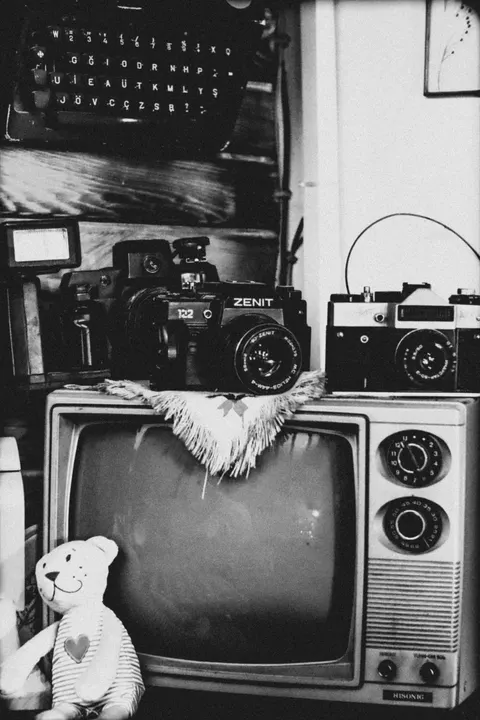 विंटेज कैमरा मोबाइल वॉलपेपर · retro · 1440×2160