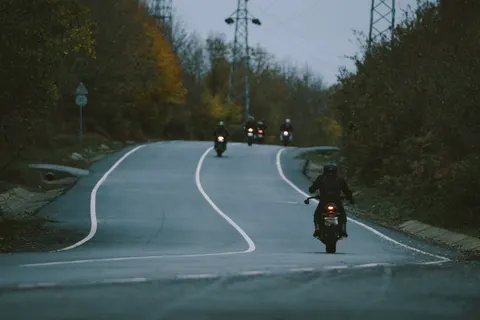 والپیپر موتورسیکلت با کیفیت 4K · cars · 3840×2560