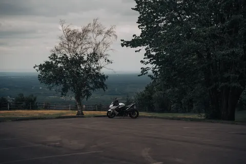 Sfondo Motocicletta 4K · cars · 3840×2560