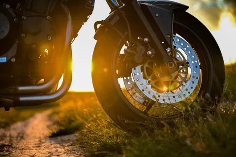 والپیپر موتورسیکلت با کیفیت 4K · cars · 3840×2555