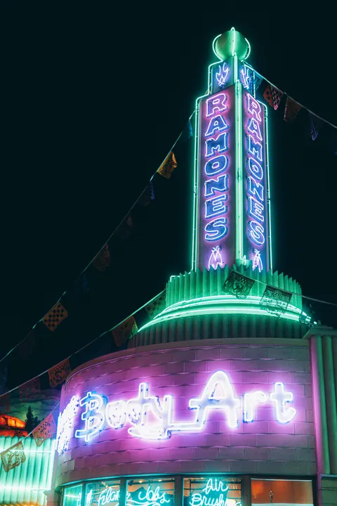 سينث ويف خلفية للجوال · retro · 1440×2159