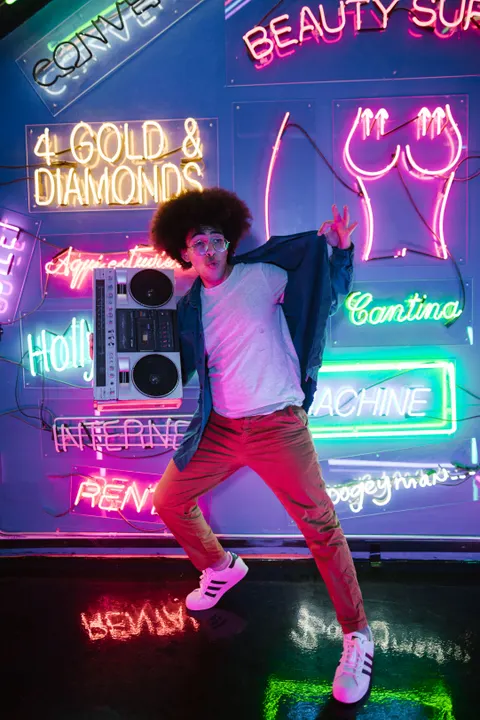 Synthwave Hình Nền Điện Thoại · retro · 1440×2160