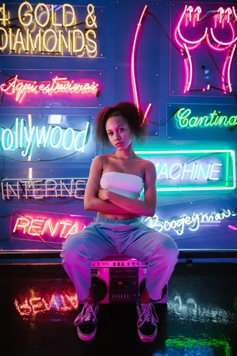 Fond d'écran mobile Synthwave · retro · 1440×2160