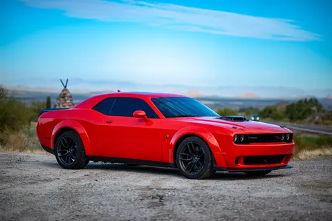 والپیپر خودرو ماسل با کیفیت 4K · cars · 3840×2563