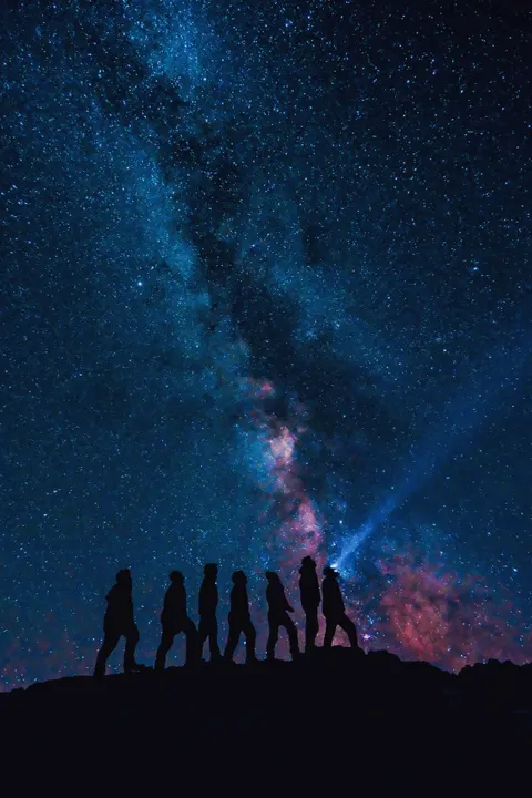 Nocna sylwetka Tapeta na Telefon · amoled · 1440×2160