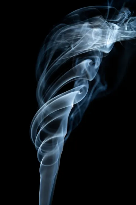 دخان أسود خلفية للجوال · amoled · 1440×2160