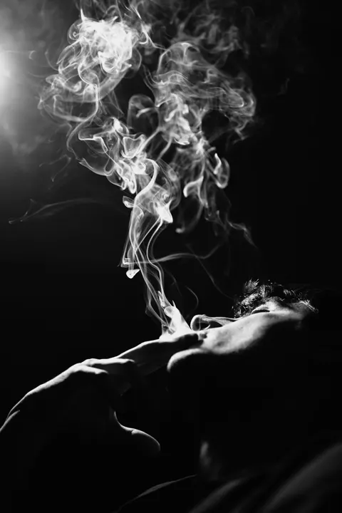 Fondo de Pantalla para Móvil Humo Negro · amoled · 1440×2160