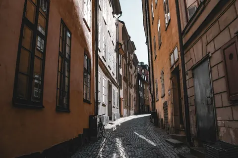 Old Town Street 4K Wallpaper · architecture · 3840×2560