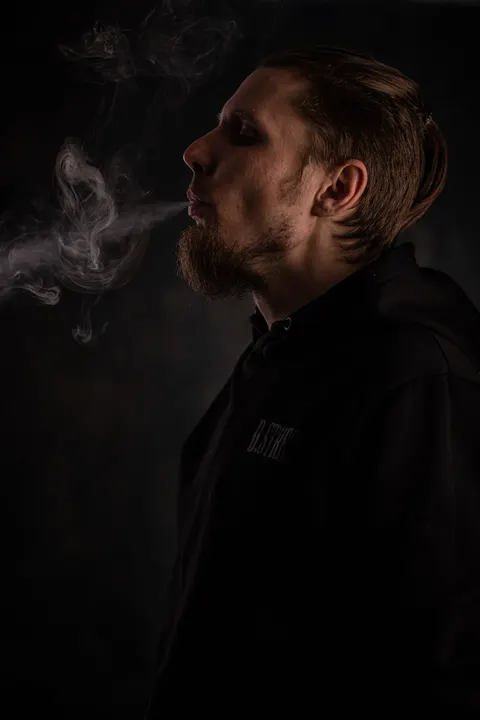 Zwarte rook Telefoon Achtergrond · amoled · 1440×2160