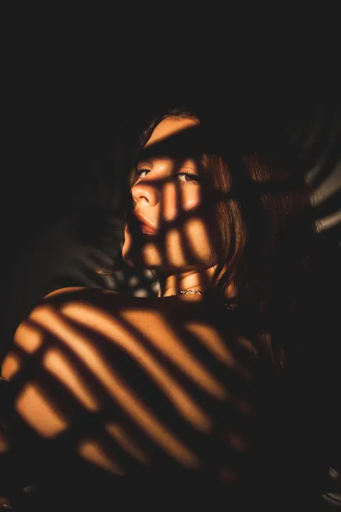 Shadow Play Phone Wallpaper · amoled · 1440×2160
