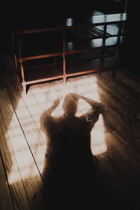 Shadow Play Phone Wallpaper · amoled · 1440×2160