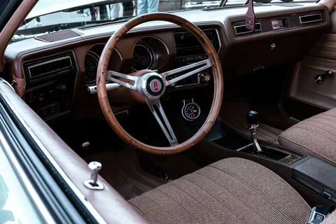 Fond d'écran Intérieur de voiture 4K · cars · 3840×2560