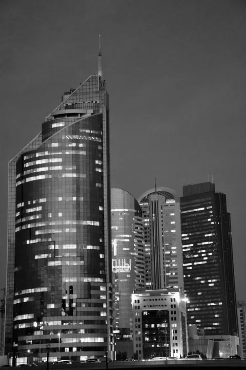 Fond d'écran mobile Ville dans le Noir · amoled · 1440×2160