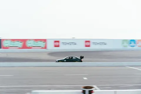 रेस कार 4K वॉलपेपर · cars · 3840×2560