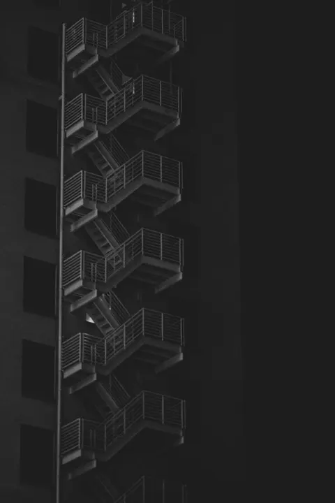 High Contrast Phone Wallpaper · amoled · 1440×2160