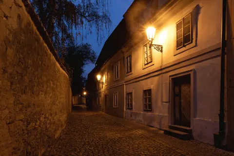 Old Town Street 4K Wallpaper · architecture · 3840×2560