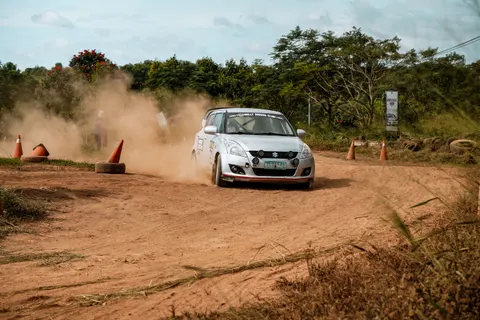रेस कार 4K वॉलपेपर · cars · 3840×2560