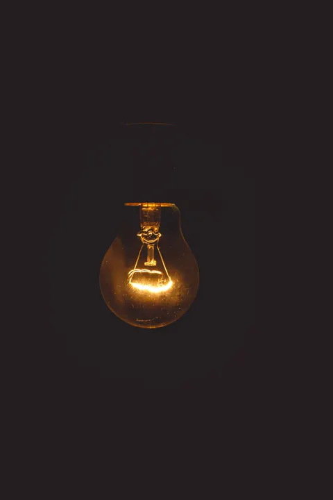純黑省電 手機桌布 · amoled · 1440×2160