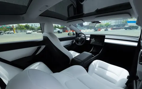 電気自動車 4K壁紙 · cars · 3840×2400