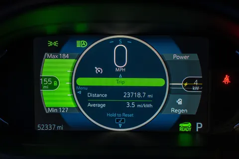 Tapeta Samochód elektryczny 4K · cars · 3840×2560
