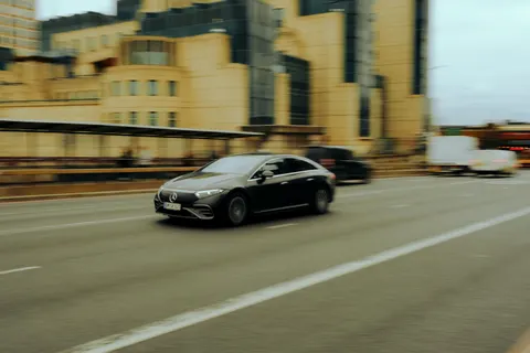 Fond d'écran Voiture électrique 4K · cars · 3840×2560