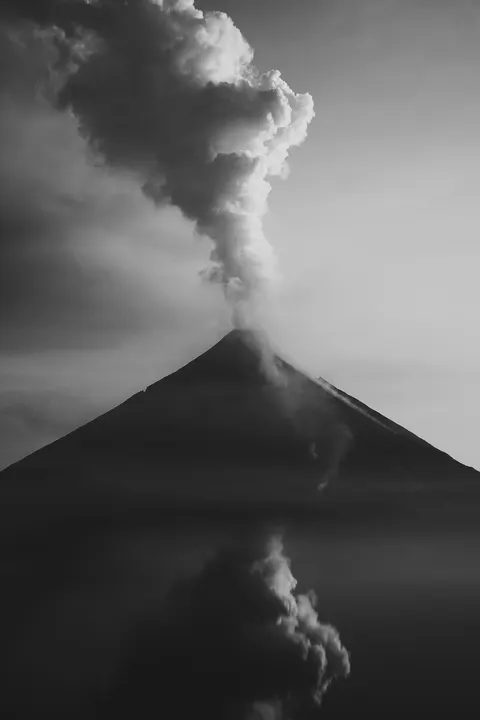 Asap Hitam Wallpaper HP · amoled · 1440×2160