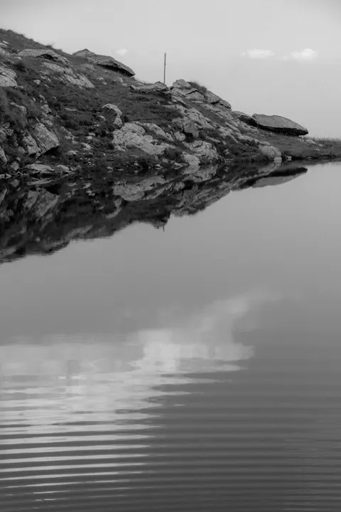 Dark Water Phone Wallpaper · amoled · 1440×2160