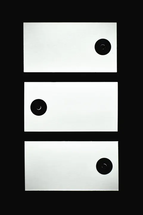 Fond d'écran mobile Objet dans le Noir · amoled · 1440×2160