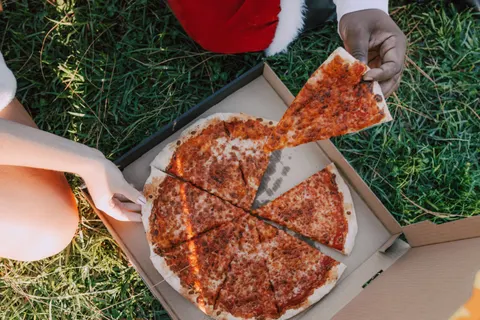 Pizza 4K Wallpaper · food · 3840×2560