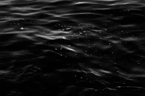 Dark Abstract 4K Wallpaper · dark · 3840×2560