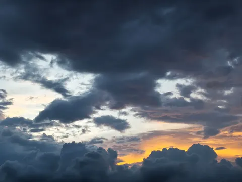 Dunkler Sturm 4K Hintergrundbild · dark · 3840×2880