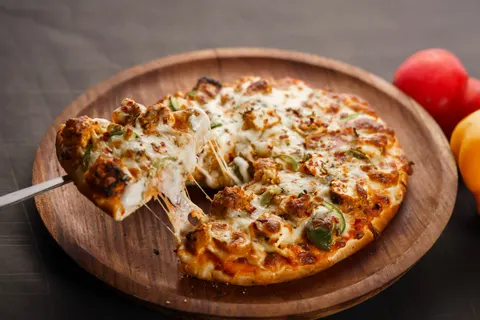 خلفية بيتزا بدقة 4K · food · 3840×2560