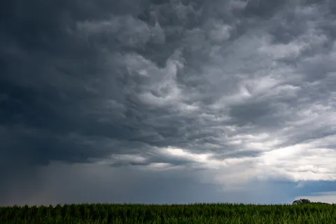 Dunkler Sturm 4K Hintergrundbild · dark · 3840×2560