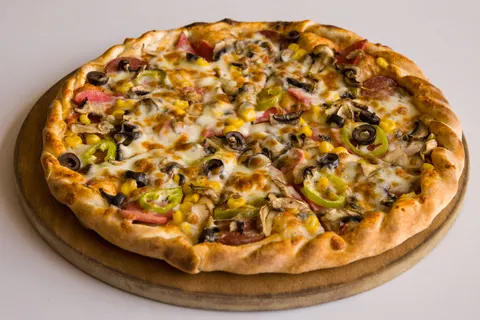 خلفية بيتزا بدقة 4K · food · 3840×2560