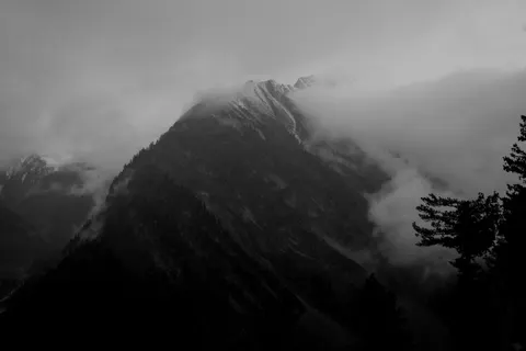 Dark Mountains 4K Wallpaper · dark · 3840×2560