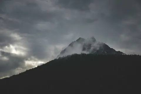 Dark Mountains 4K Wallpaper · dark · 3840×2560