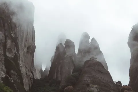 Dark Mountains 4K Wallpaper · dark · 3840×2560