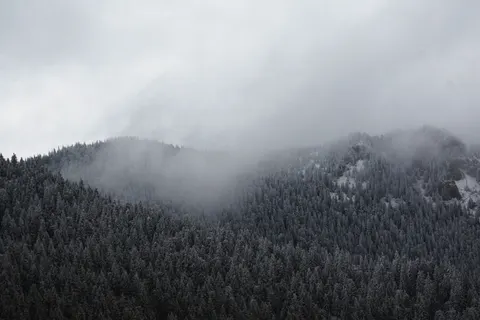 Dark Mountains 4K Wallpaper · dark · 3840×2560
