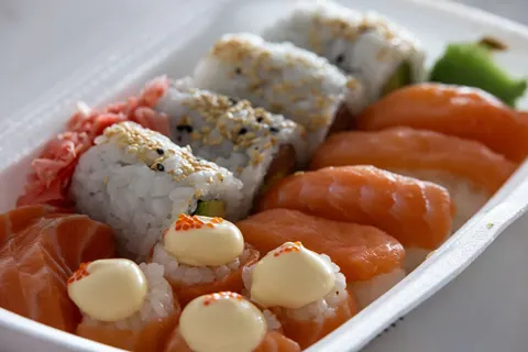 寿司 4K壁纸 · food · 3840×2561