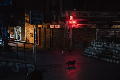Neon City 4K Wallpaper · neon · 3840×2560