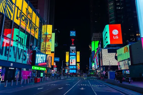 Neon-Stadt 4K Hintergrundbild · neon · 3840×2560