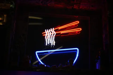 Neon Lights 4K Wallpaper · neon · 3840×2560