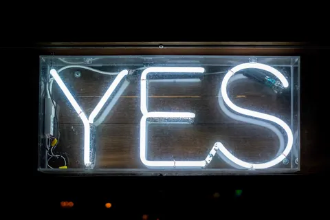 Neon Sign 4K Wallpaper · neon · 3840×2560