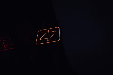 Neon Sign 4K Wallpaper · neon · 3840×2560